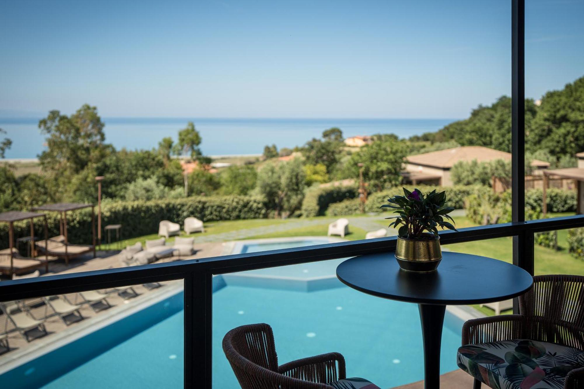 Hang Loose Cottage Hotel & Resort 4 Stelle Gizzeria Calabria Exterior foto